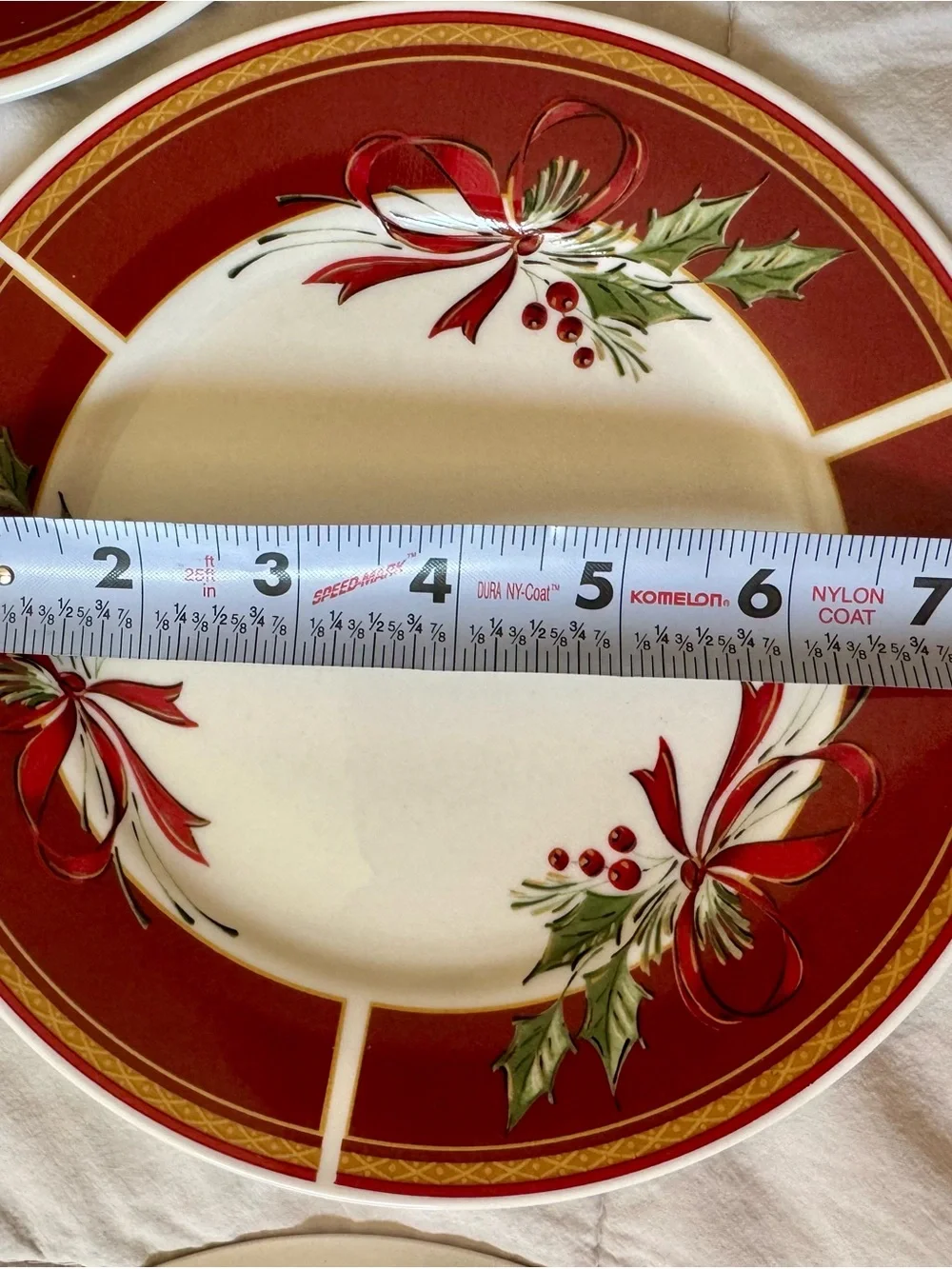 Gibson Everyday Christmas Holiday Salad Plates (7) Holly, Bows & Berries(GID205)